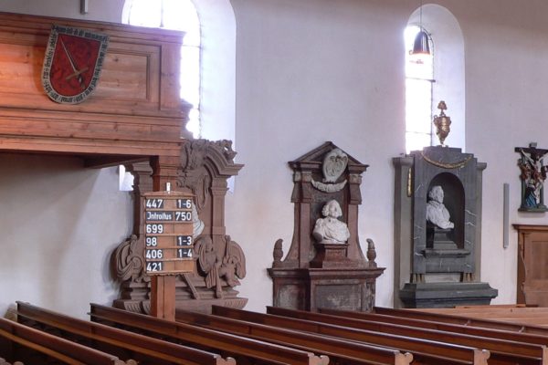 Blick in die Wehrkirche Nürnberg-Kraftshof.