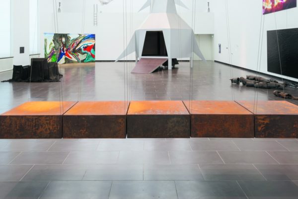 Bild zur Triennale zeitgenössische Kunst mit dem Titel Gott und die Welt in Schweinfurt.