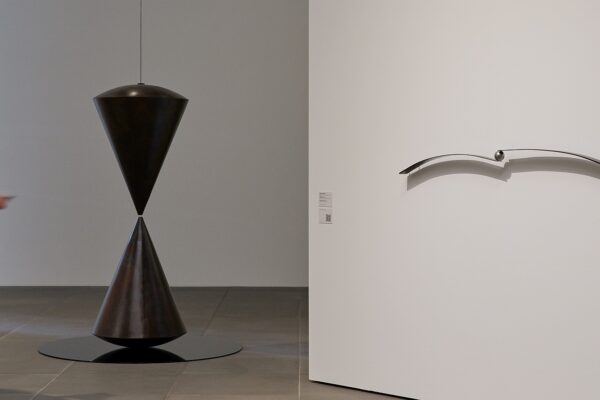 Die Ausstellung Momentum Die Kunst des Augenblicks ist eine Kopperation des Neuen Museums Nürnberg und dem landeskirchlichen Kunstreferat und findet von Mai bis September 2023 in Nürnberg statt.