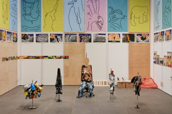 Die Ausstellung Momentum Die Kunst des Augenblicks ist eine Kopperation des Neuen Museums Nürnberg und dem landeskirchlichen Kunstreferat und findet von Mai bis September 2023 in Nürnberg statt.